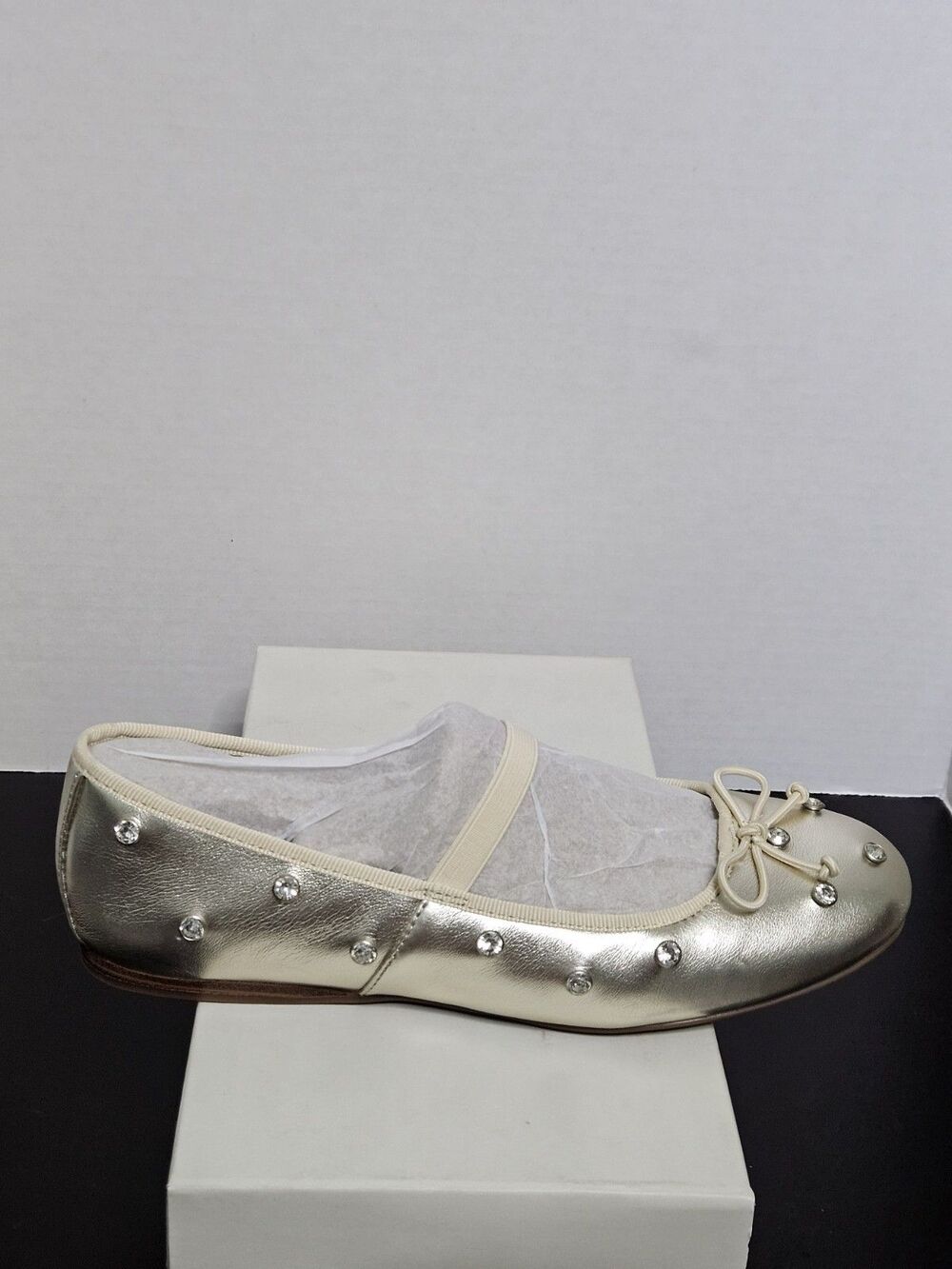 Sz 8 - Bandolino Prity Studded Ballet Prity Studded Ballet